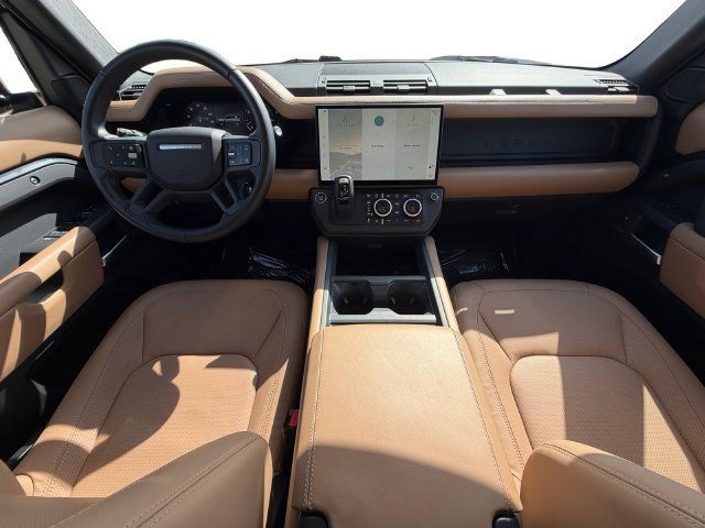 Used 2026 Land Rover Defender 110 X-Dynamic SE AWD/4WD image 12