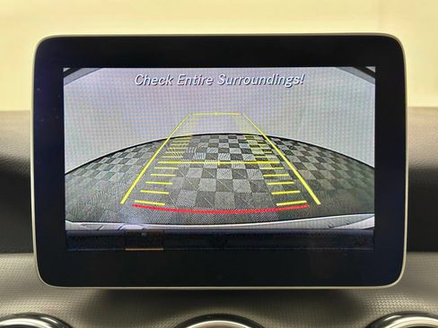 Used 2019 Mercedes-Benz GLA 250 4MATIC w/ Premium Package image 36