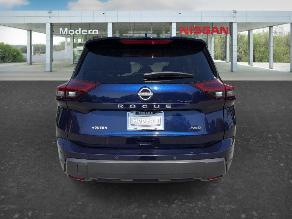 Certified 2025 Nissan Rogue SV AWD/4WD image 4