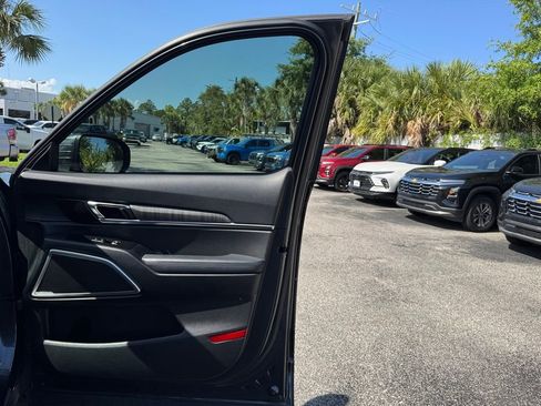 Used 2024 Kia Telluride EX w/ EX Captain's Chair Package image 42