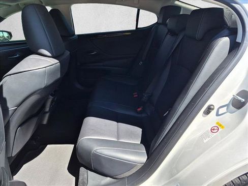 Used 2019 Lexus ES 350 w/ Premium Package FWD image 16