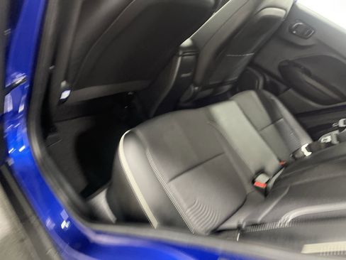 Used 2023 Hyundai Venue Limited image 17