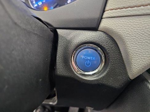 Used 2022 Toyota RAV4 XLE Premium AWD/4WD image 22