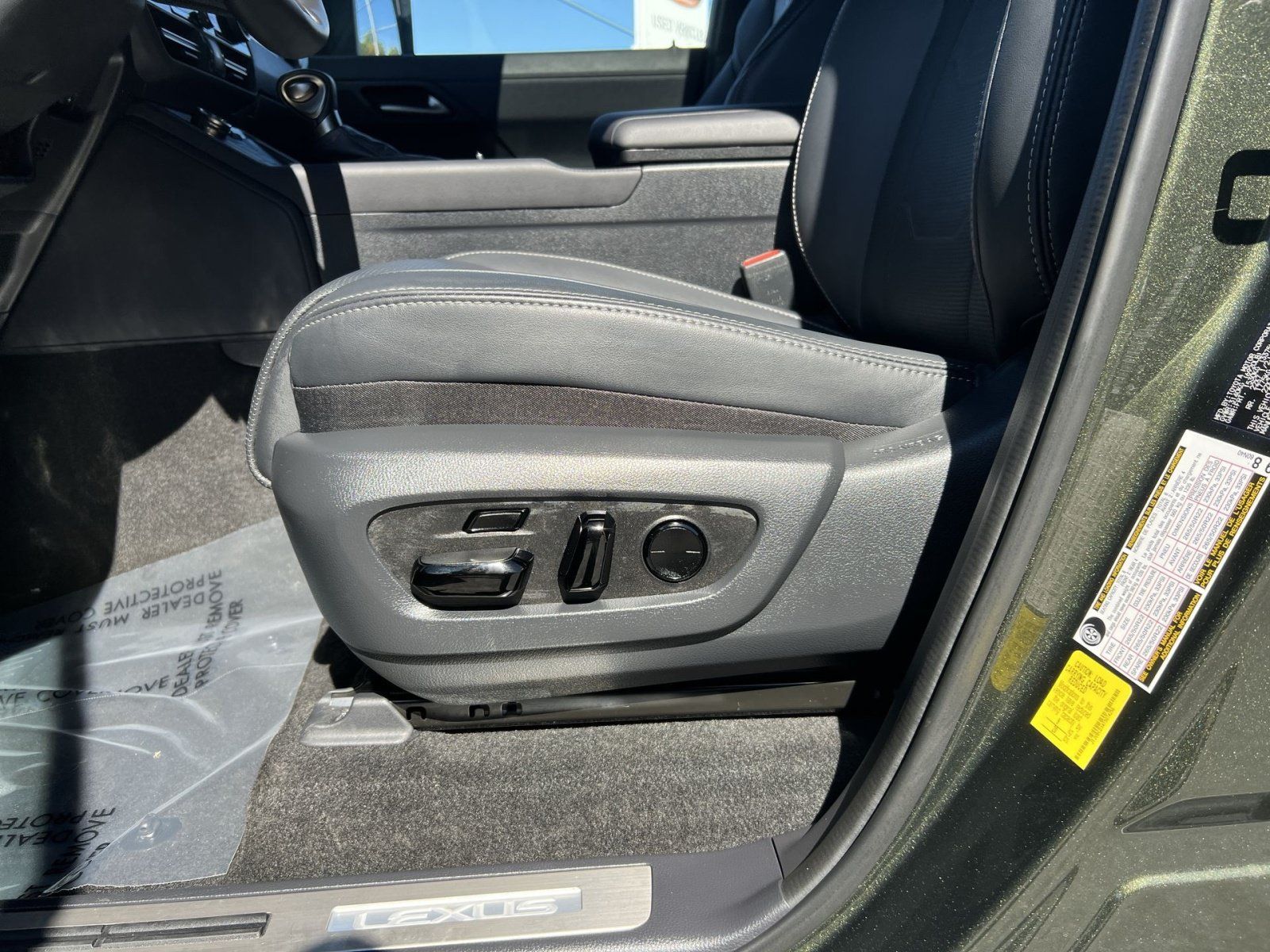 Used 2026 Lexus GX 550 w/ Accessory Package (2T) AWD/4WD image 14