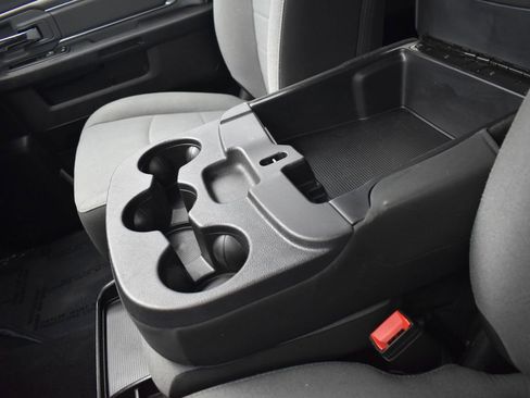 Used 2022 RAM 1500 Classic SLT image 20