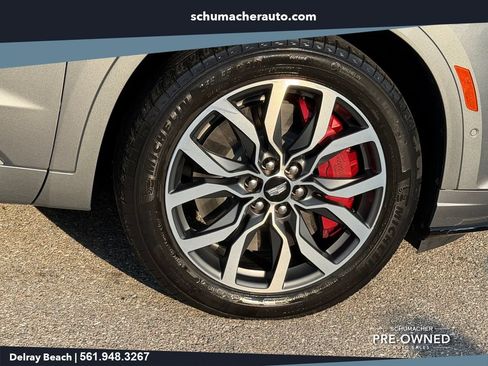 Used 2024 Cadillac XT6 Sport w/ Technology Package AWD/4WD image 9