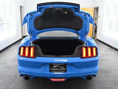Used 2017 Ford Mustang GT w/ GT Performance Package RWD image 34