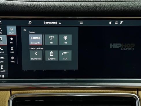 Used 2020 Porsche Panamera 4 image 39