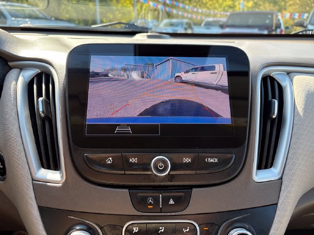 Used 2024 Chevrolet Malibu LT FWD image 15
