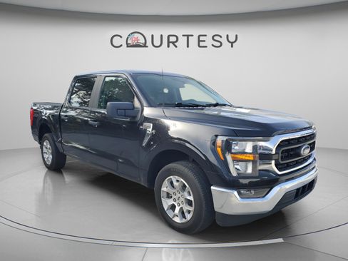 Used 2023 Ford F150 XLT RWD image 4