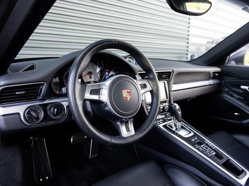Used 2013 Porsche 911 Carrera 4S AWD/4WD image 4