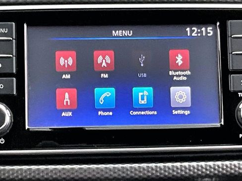 Used 2019 Nissan Kicks S image 20