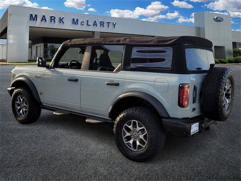 Certified 2022 Ford Bronco Badlands image 5