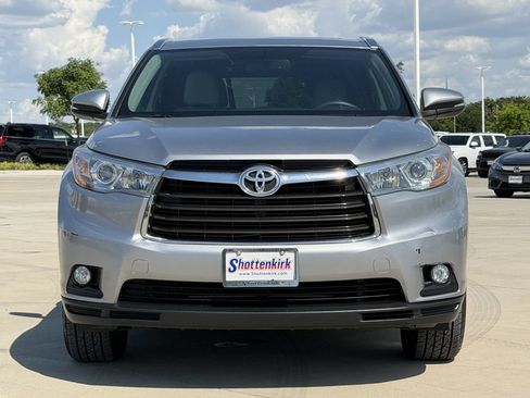 Used 2016 Toyota Highlander XLE FWD image 7