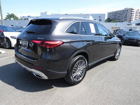 Used 2024 Mercedes-Benz GLC 300 4MATIC image 4