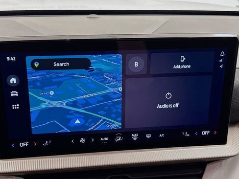 Used 2025 Ford Explorer Active image 13