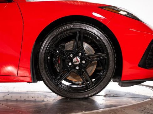 Used 2024 Chevrolet Corvette Stingray Premium Cpe w/ Z51 Performance Package RWD image 17