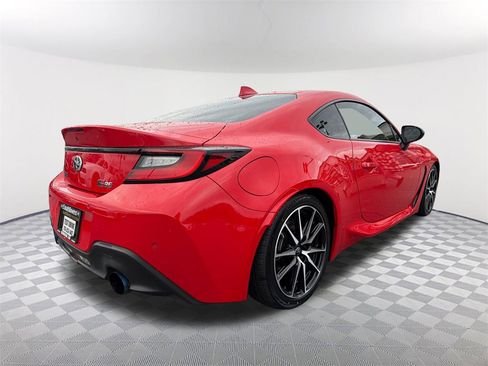 Used 2023 Toyota GR86 image 5