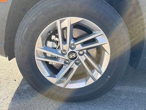 Used 2025 Hyundai Tucson SE AWD/4WD image 10