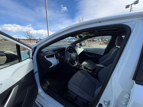 Used 2023 Toyota Corolla SE w/ SE Package image 13