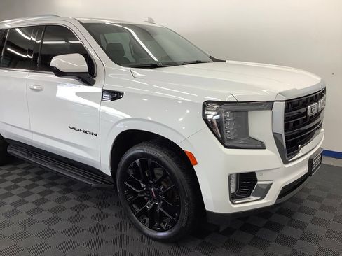 Used 2023 GMC Yukon SLE AWD/4WD image 30
