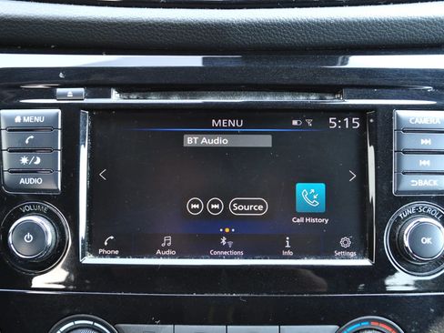 Used 2021 Nissan Rogue Sport S image 17