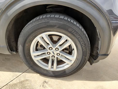 Used 2022 Ford Explorer XLT RWD image 9