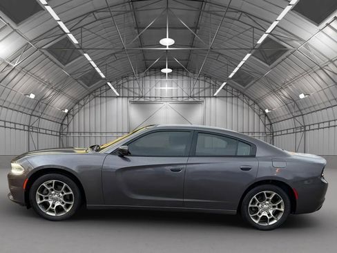 Used 2015 Dodge Charger SE w/ Power Sunroof Group image 4