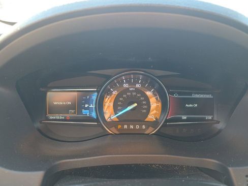 Used 2018 Ford Explorer XLT w/ Equipment Group 202A image 5