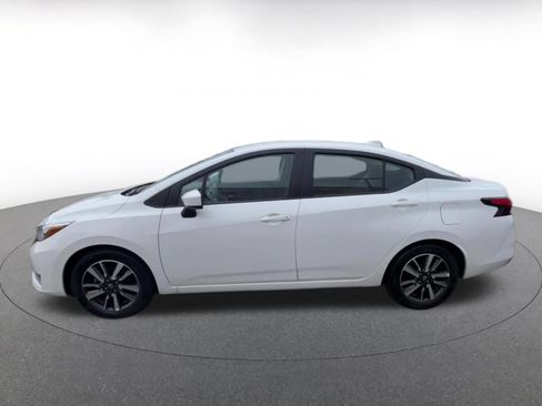 Used 2025 Nissan Versa SV FWD image 8