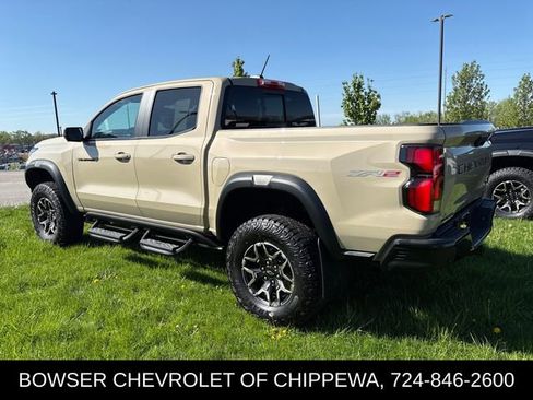 Certified 2024 Chevrolet Colorado ZR2 w/ Technology Package AWD/4WD image 3