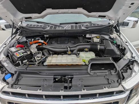 Used 2022 Ford F150 Lariat w/ Equipment Group 502A High AWD/4WD image 14