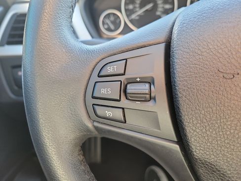 Used 2014 BMW 320i Sedan image 27