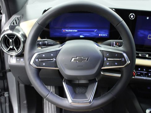 New 2026 Chevrolet Equinox ACTIV w/ Convenience Package III image 17