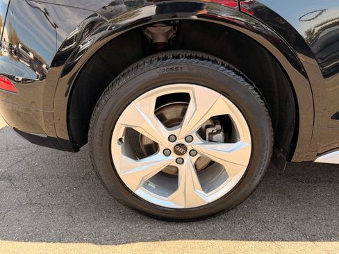 Certified 2023 Audi Q5 2.0T Premium Plus w/ Premium Plus Package AWD/4WD image 10