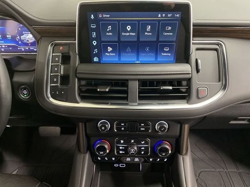 Used 2024 Chevrolet Suburban High Country w/ Advanced Technology Package image 24