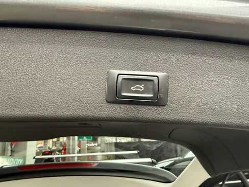 Used 2013 Audi Q5 3.0T Premium Plus w/ Sport Interior Pkg image 20