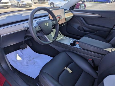 Used 2022 Tesla Model 3 Standard Range image 23