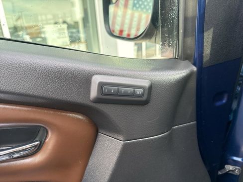 Used 2018 Nissan Titan Platinum Reserve image 17