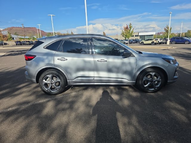 Used 2023 Ford Escape ST-Line w/ Tech Pack #1 FWD image 2