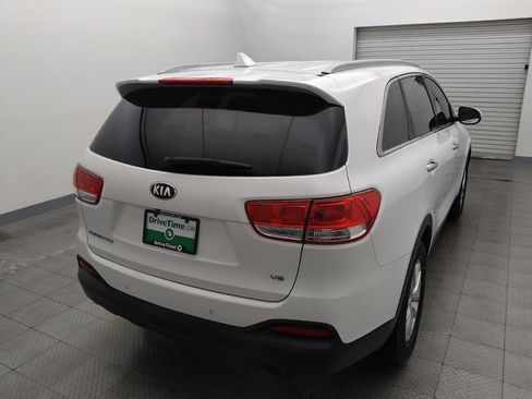 Used 2016 Kia Sorento LX w/ LX Convenience Package FWD image 7