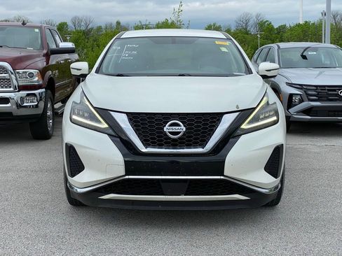 Used 2019 Nissan Murano S image 2