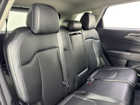 Used 2023 Kia Sportage EX image 35