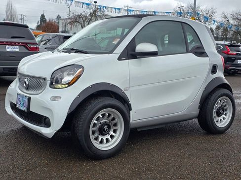 Used 2018 smart fortwo electric drive image 1