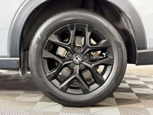 Used 2025 Honda HR-V Sport image 11