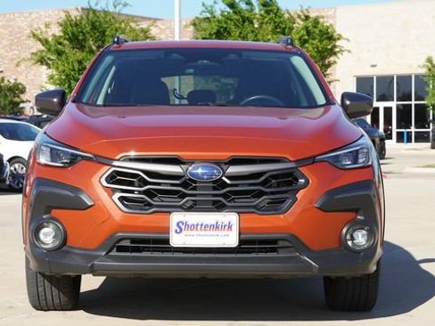 Used 2024 Subaru Crosstrek 2.5i Limited AWD/4WD image 2