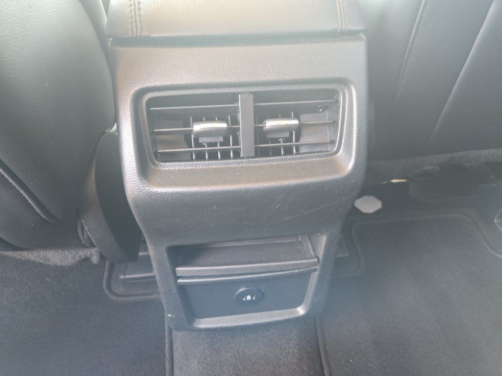 Used 2024 Ford Edge SEL AWD/4WD image 16