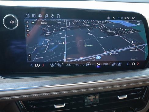 New 2026 Chevrolet Suburban High Country image 7