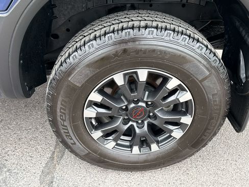 Used 2023 Nissan Titan PRO-4X w/ Pro-4x Convenience Package AWD/4WD image 7