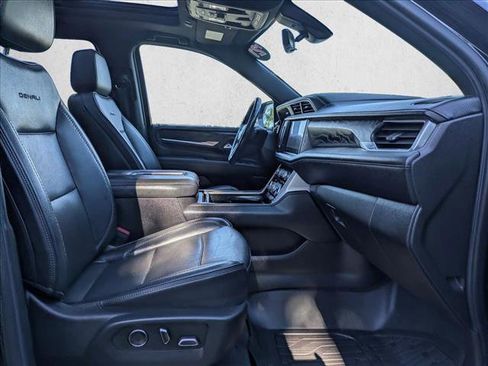 Used 2021 GMC Yukon XL Denali w/ Denali Premium Package image 20